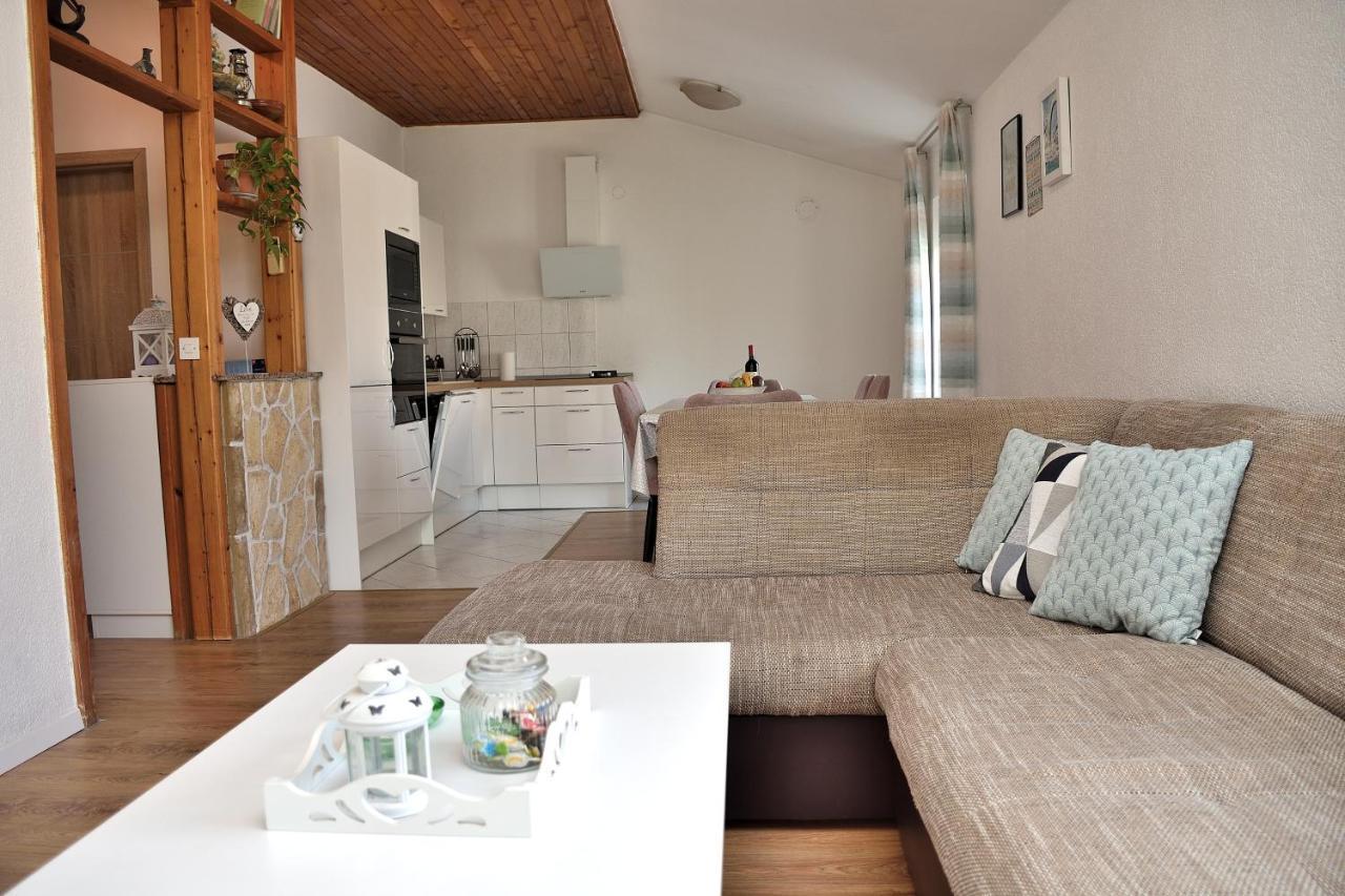 Apartment Leonora ヴォディツェ エクステリア 写真
